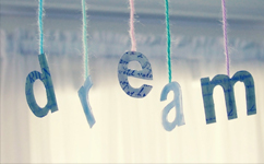 “勇敢”堅定夢想，不忘初心繼續(xù)前行——12月演講主題1